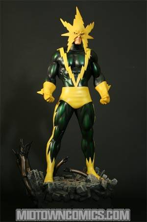 Night Green Electro Statue By Bowen