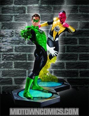 Ultimate Showdown Green Lantern vs Sinestro Statue Set