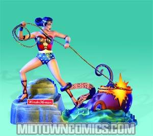 Wonder Woman 1/10 Scale Model Kit