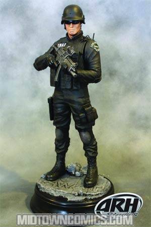 SWAT Officer Stealth Black Uniform 1/6 Scale Statue
