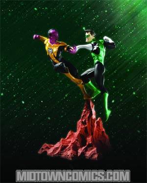 Green Lantern vs Sinestro Mini Statue