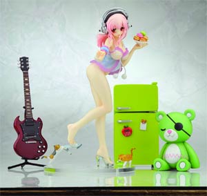 Creators Labo #28 Sonico PVC Figure Deluxe Version