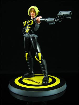 Heroes Of The North Hornet Figurine