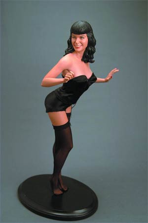 Bettie Page 1/4 Scale Statue