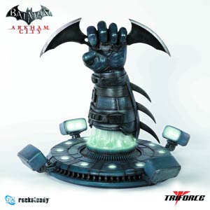 Batman Arkham City Batarang Full-Size Replica