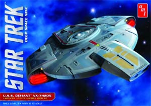 Star Trek Deep Space Nine USS Defiant 1/420 Scale Model Kit