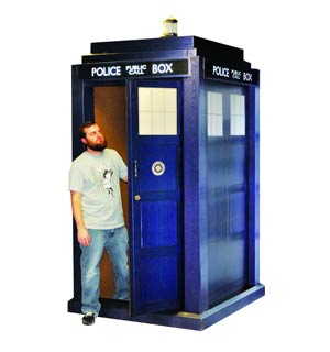 Doctor Who 3D TARDIS Life-Size Standup