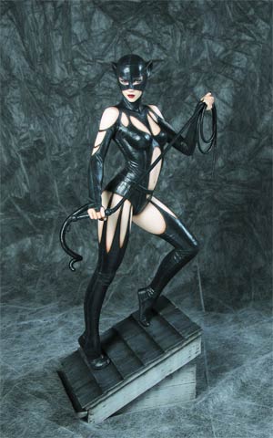 Fantasy Figure Gallery DC Comics Collection Catwoman 1/6 Scale Resin Statue