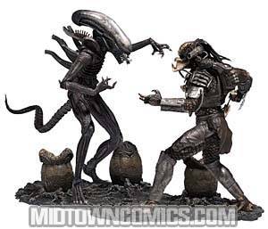 Movie Maniacs Series 5 Alien Vs Predator Deluxe Box Set