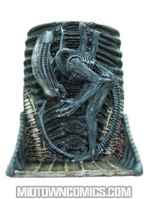 Alien Bowing PVC Relief