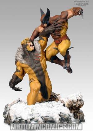 Wolverine vs Sabretooth Diorama Statue