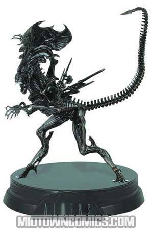 Alien Signature Series Alien Queen Statue