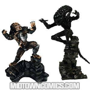 Alien & Predator Alien Interlocking Micro Statue