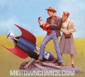 Superman Arrival In Smallville Mini Statue