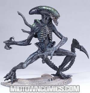 Alien vs Predator Grid Alien 12-Inch Action Figure