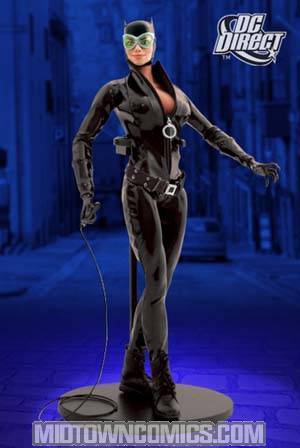 Catwoman 13-Inch Deluxe Collector Figure