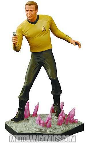 Star Trek The Original Series 40th Anniversary Landing Party Kirk Statue