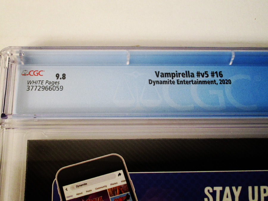 Vampirella Vol 8 #16 Cover V Regular Lucio Parrillo Cover CGC Graded 9.8