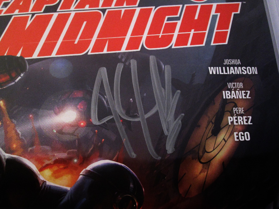 Captain Midnight Vol 2 #0 Cover B Signed By Joshua Williamson CGC 9.8