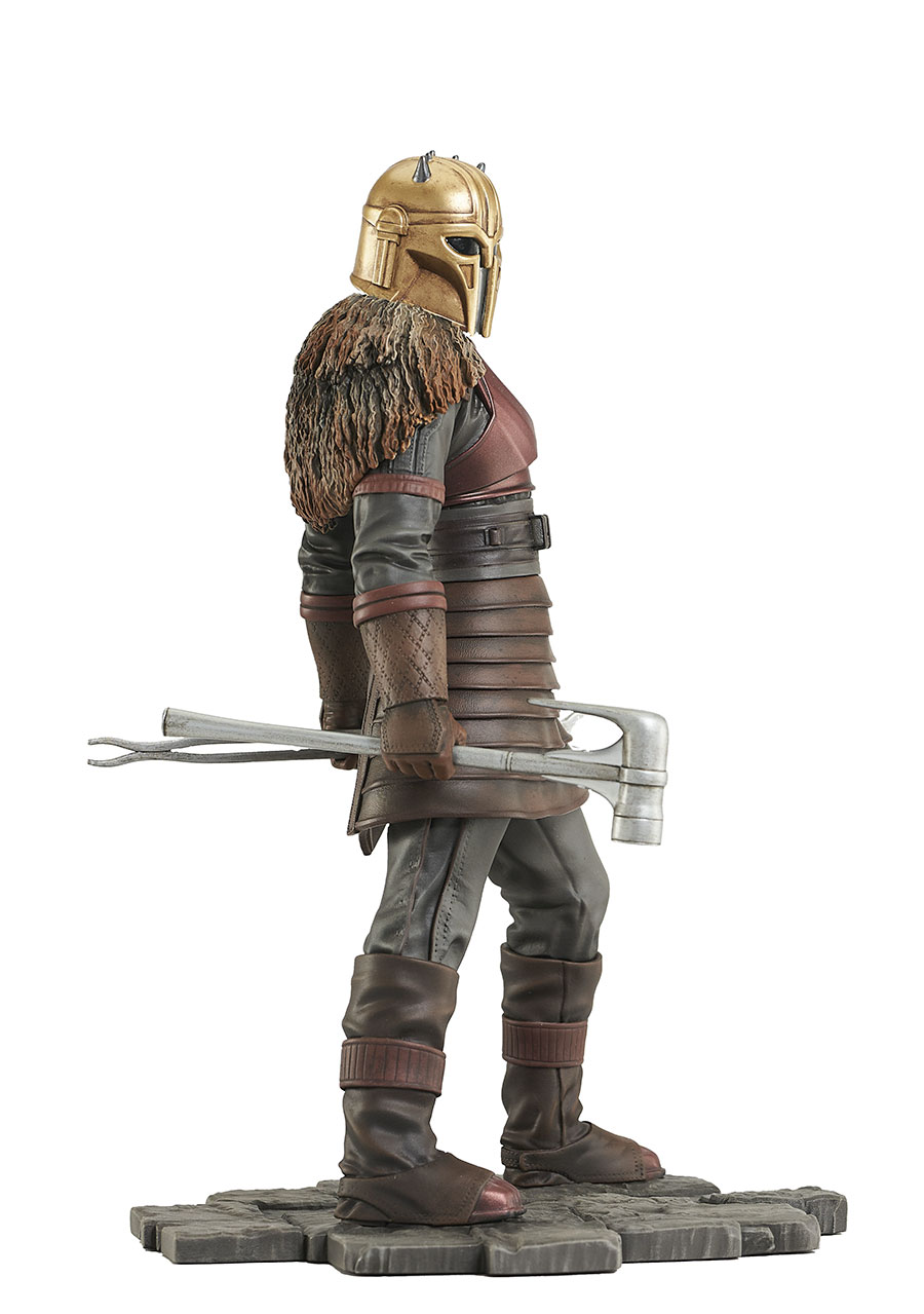 Star Wars The Mandalorian Premier Collection Armorer 1/7 Scale Statue