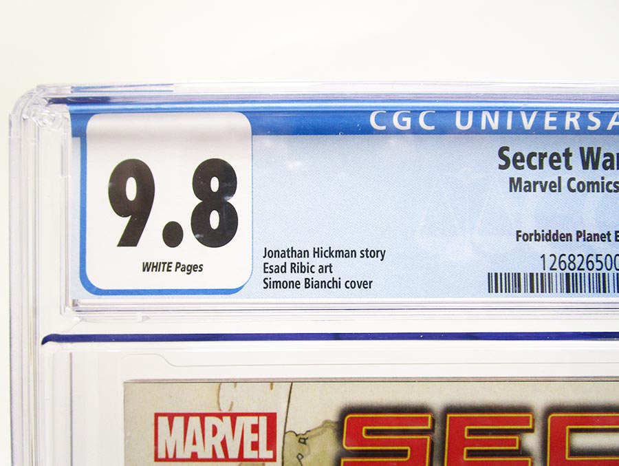 Secret Wars #1 Cover Z-V Forbidden Planet Variant Cover CGC 9.8