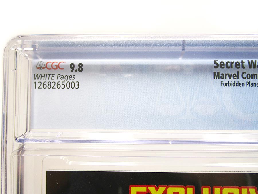Secret Wars #1 Cover Z-V Forbidden Planet Variant Cover CGC 9.8