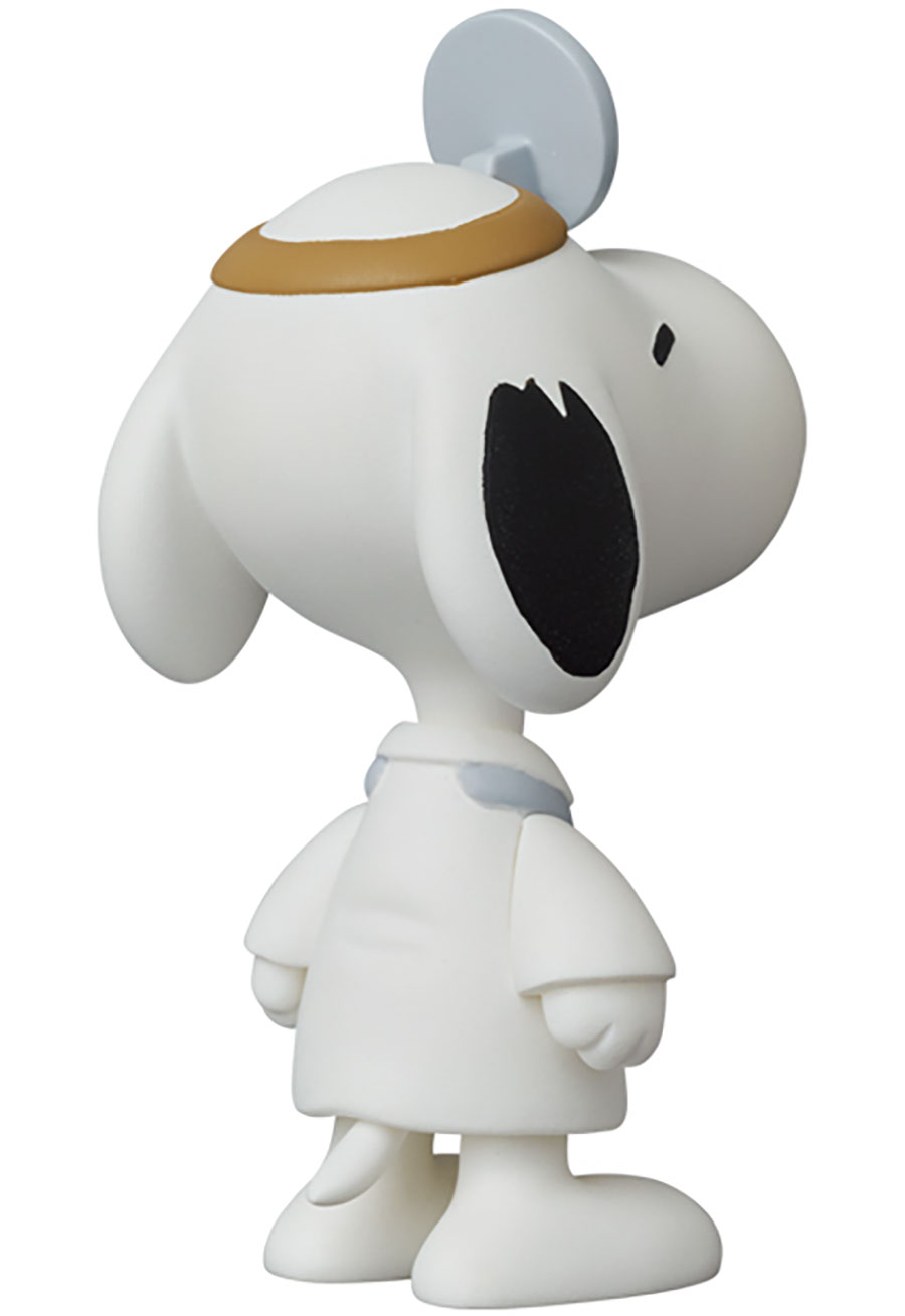 Peanuts Ultra Detail Figure Series 15 - Doctor Snoopy