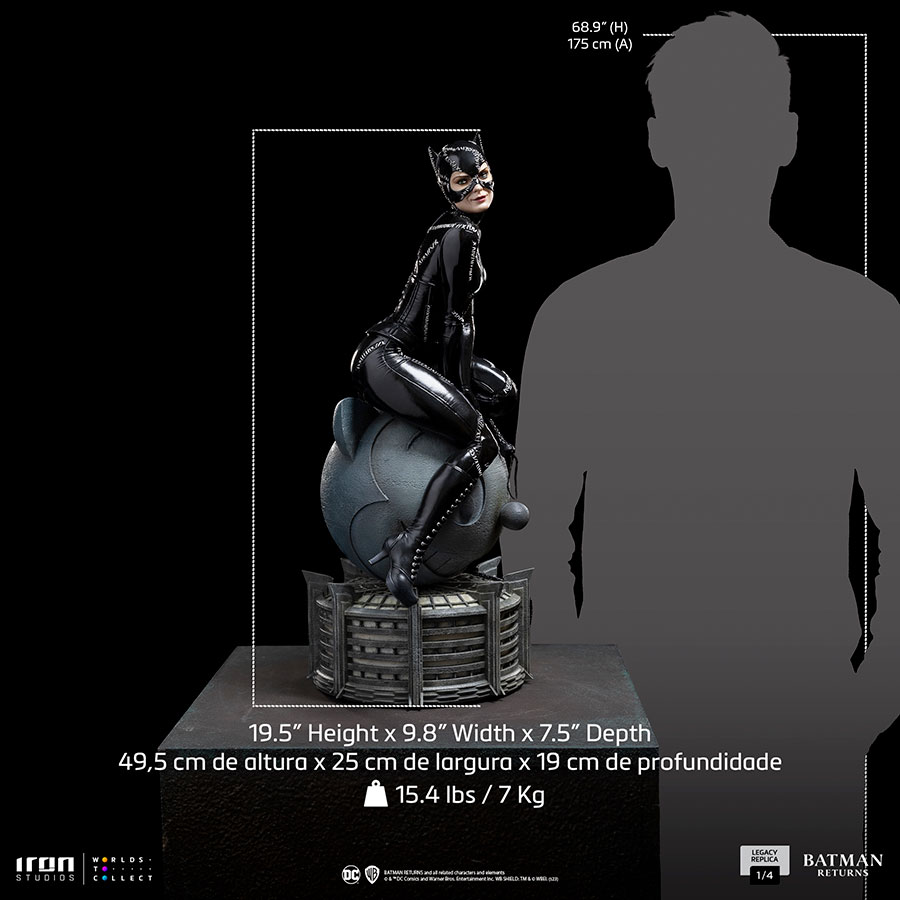 Batman Returns Catwoman Legacy Replica 1/4 Scale Statue