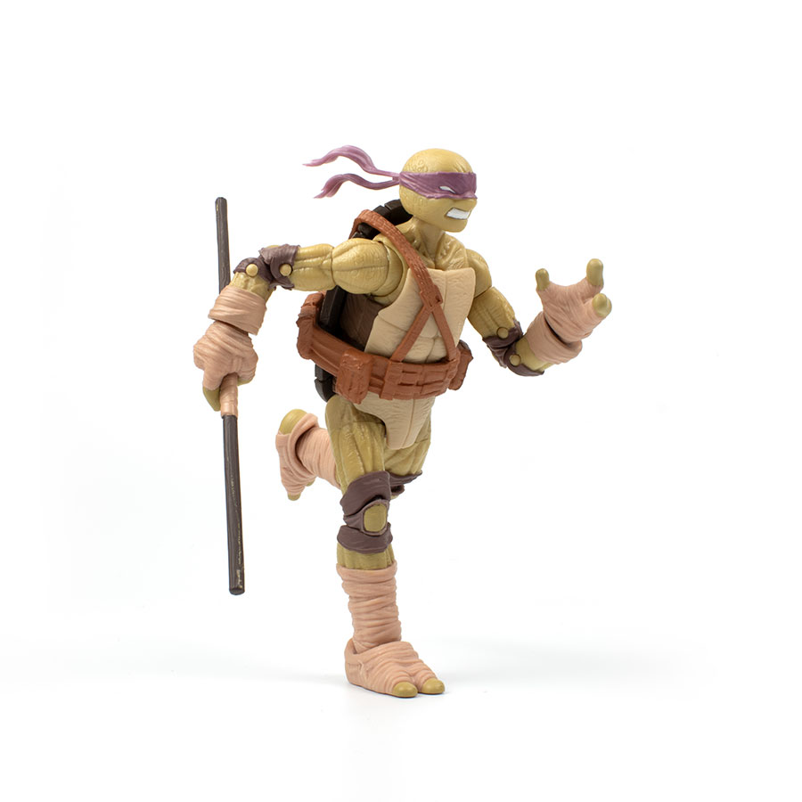 Teenage Mutant Ninja Turtles IDW Comic Book & BST AXN Version 2 5-Inch Action Figure - Donatello