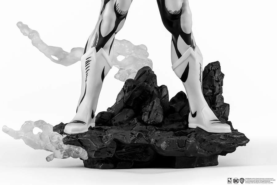 DC Heroes Superman SDCC 2024 Black & White Previews Exclusive 1/8 Scale PVC Statue