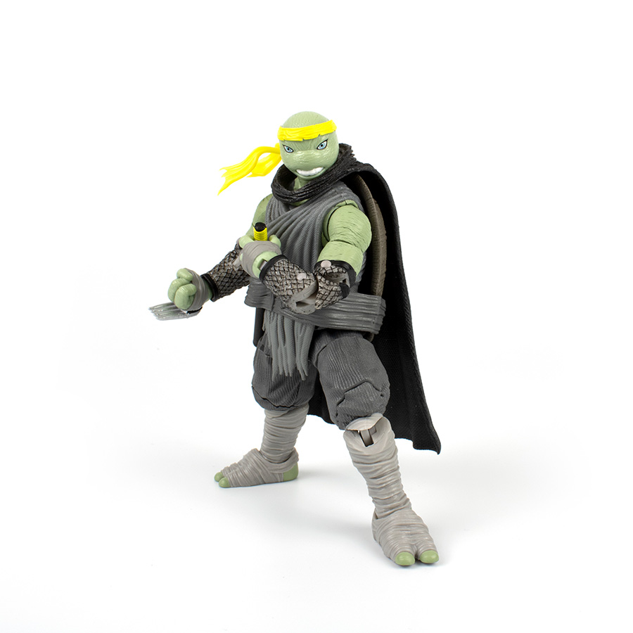 Teenage Mutant Ninja Turtles BST AXN IDW-Inspired Jennika 5-Inch Action Figure