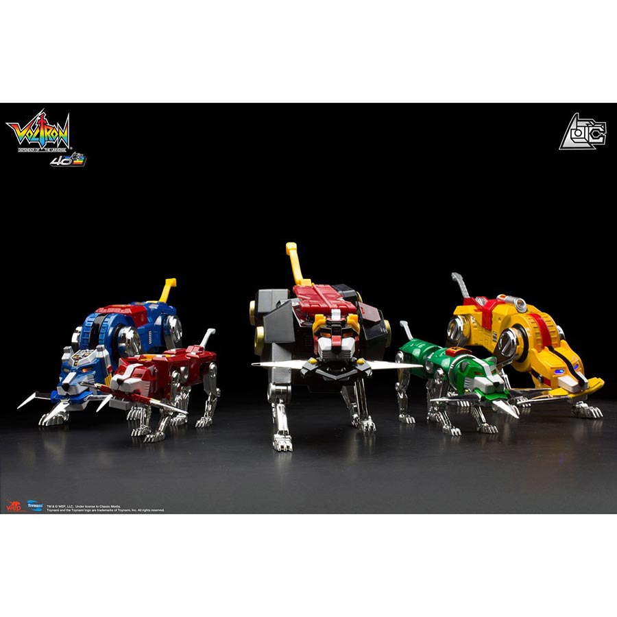 Voltron 40th Anniversary Gift Set With Light-Up Sound Base