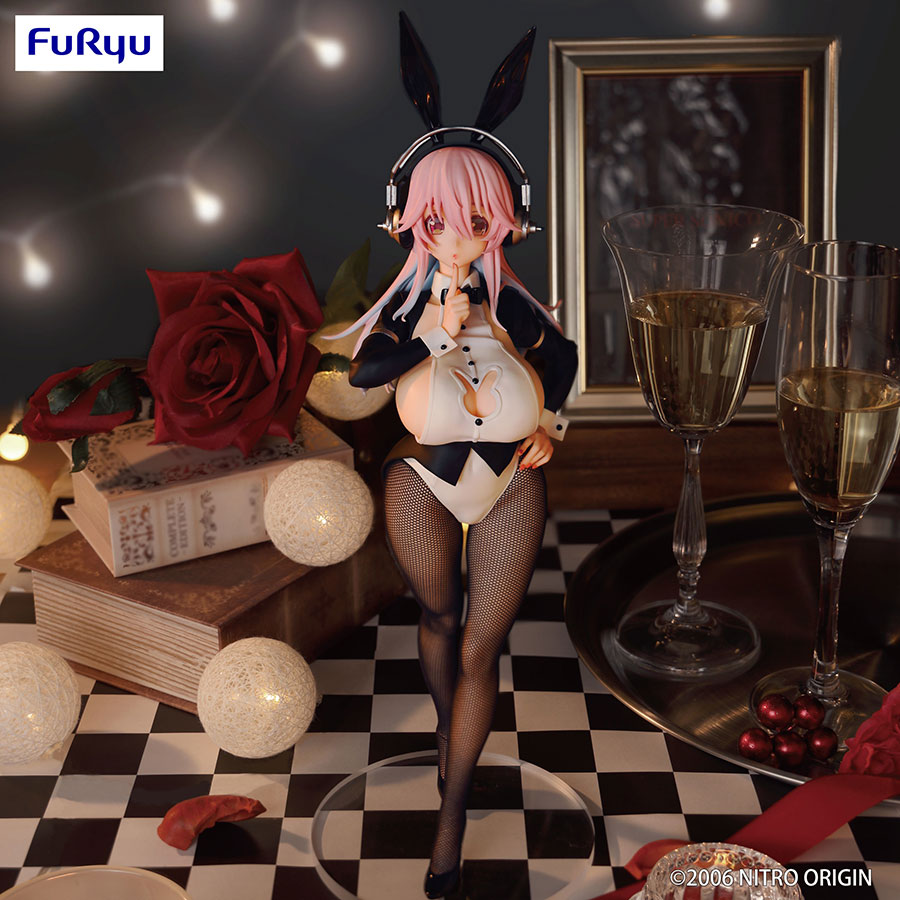 Super Sonico Bicute Bunnies Tailcoat PVC Figure