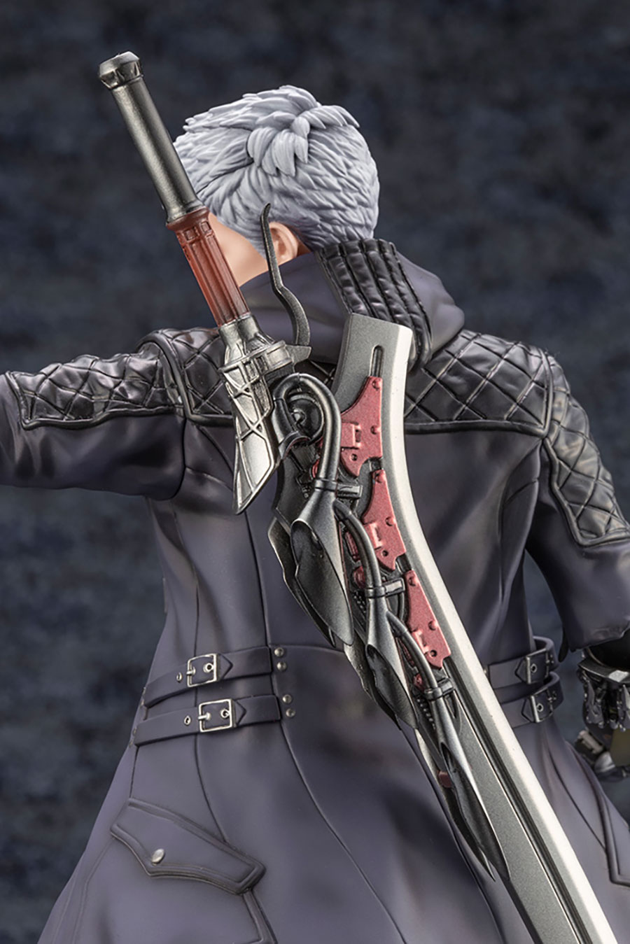 Devil May Cry 5 Nero ARTFX J Statue