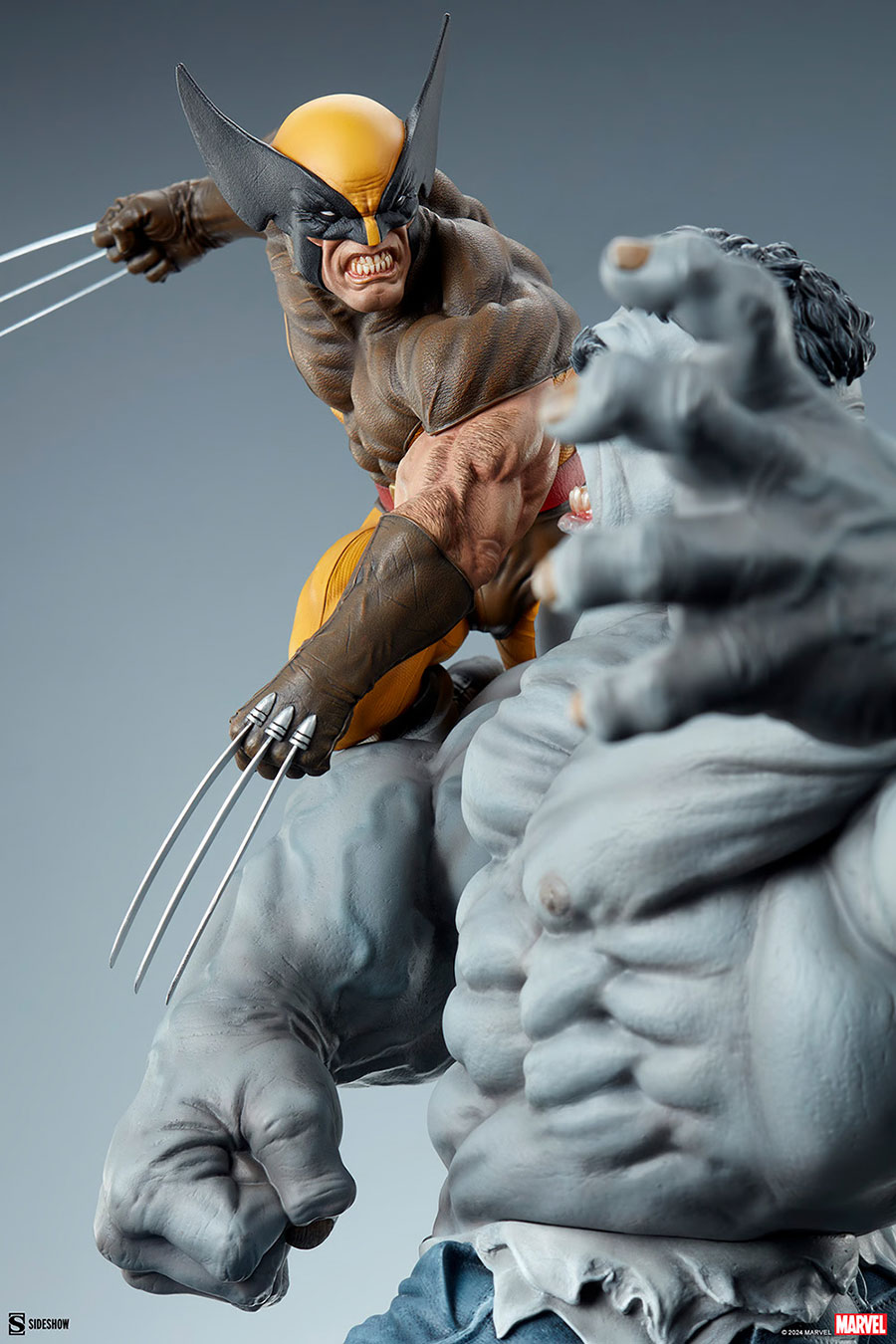 Marvel Grey Hulk vs Wolverine Statue
