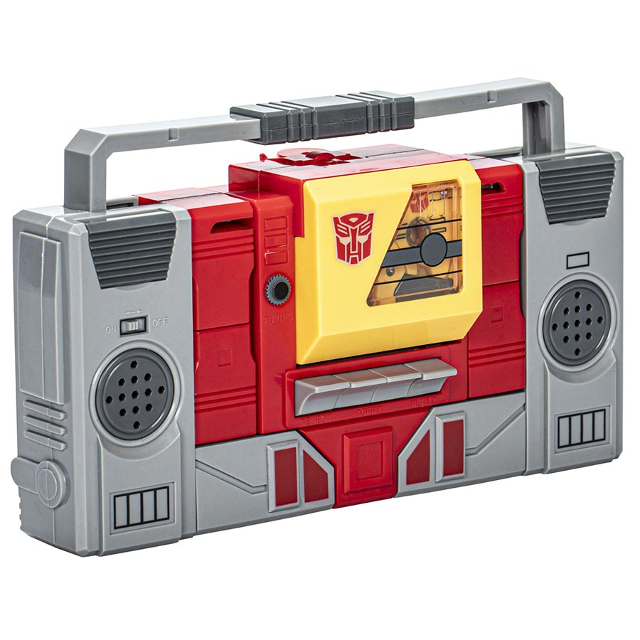 Transformers Retro G1 40th Anniversary Blaster & Steeljaw 7-Inch Action Figure