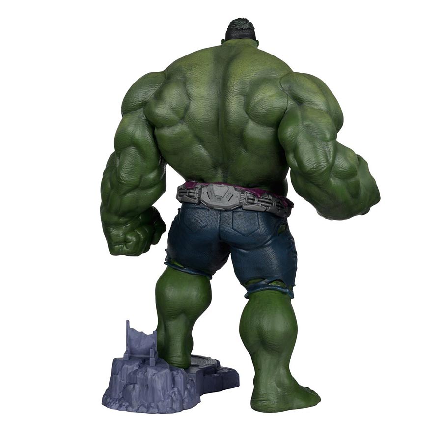 McFarlane Marvel Rivals Wave 1 The Hulk With Scene And Comic 1/6 Scale Figurine