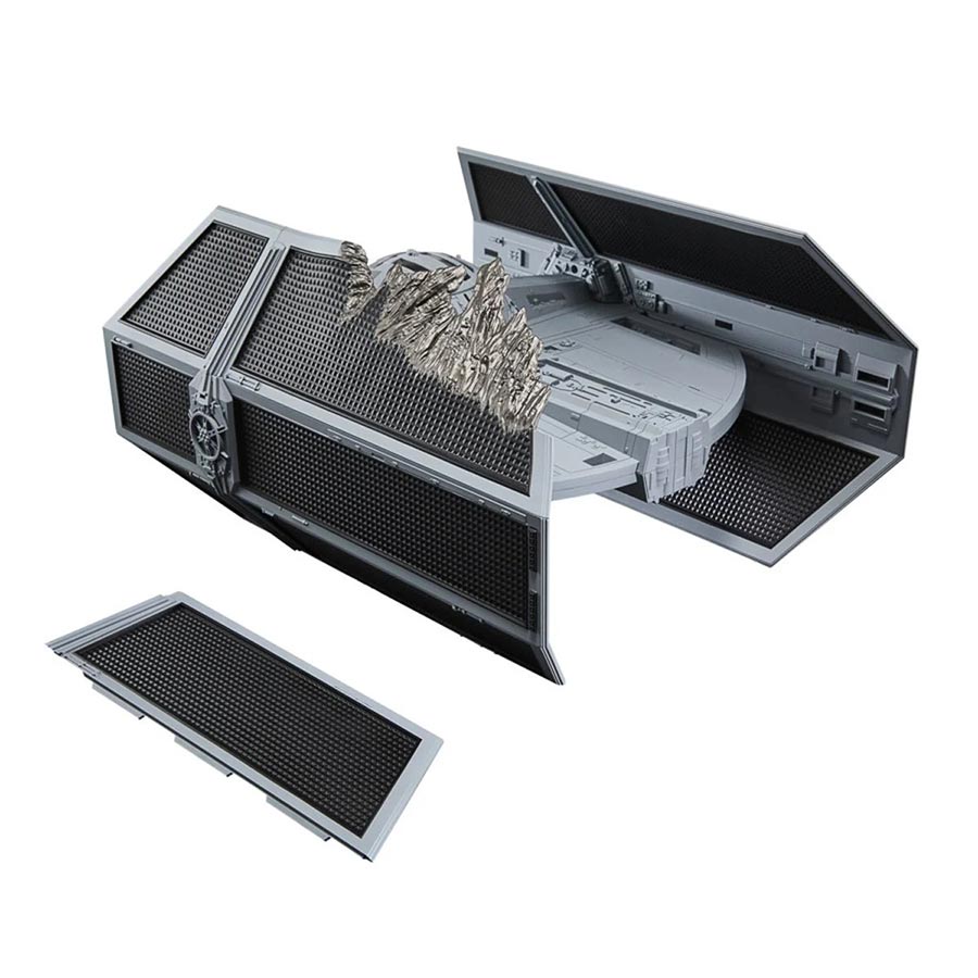 Star Wars The Vintage Collection Darth Vaders TIE Advanced Vehicle With Carded Action Figure