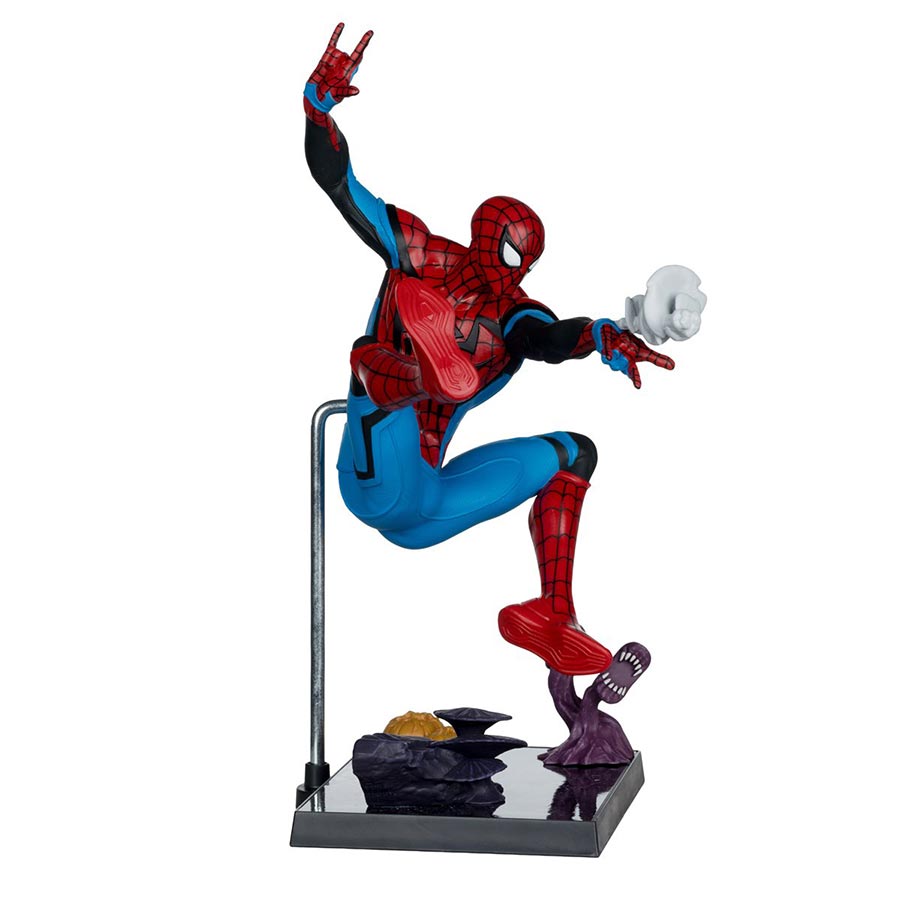 McFarlane Marvel Rivals Wave 2 Spider-Man With Scene And Comic 1/6 Scale Figurine