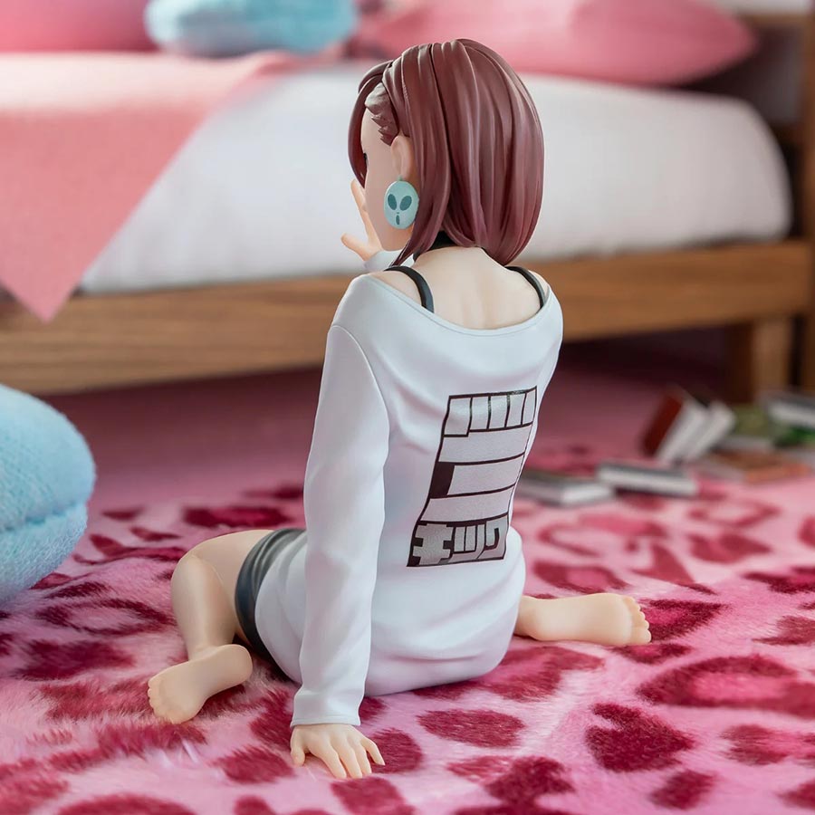 Dandadan Relax Time Momo PVC Figure