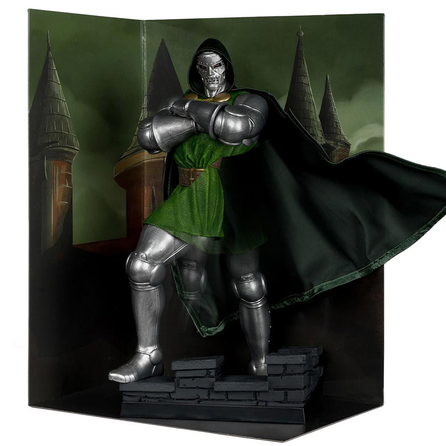 Marvel Wave 8 Doctor Doom #1 With Scene and Comic 1/6 Scale Figurine