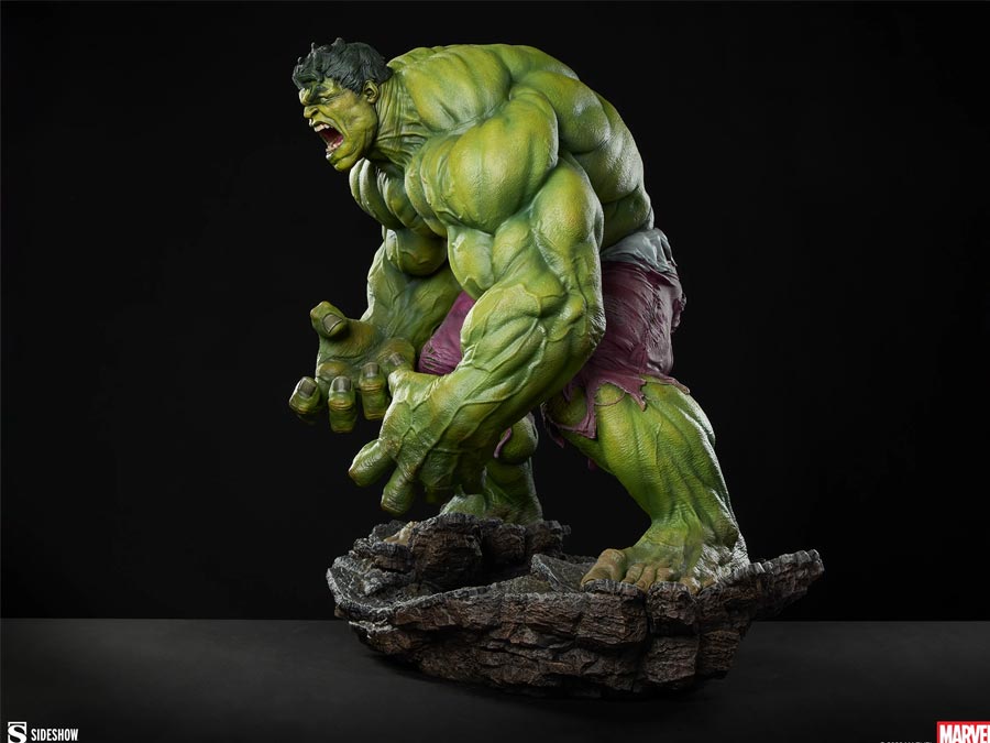 Marvel Hulk Premium Format Statue