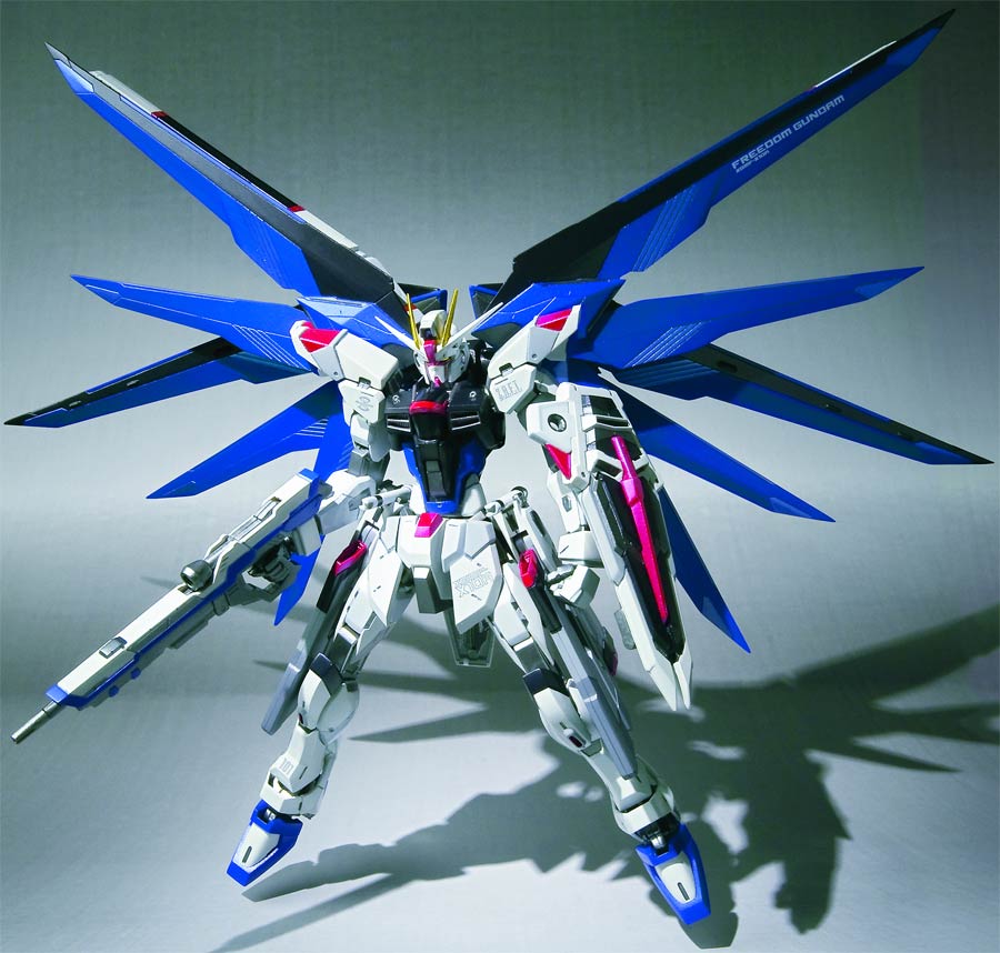 Gundam Metal Build - Freedom Gundam ZGMF-X10A Action Figure