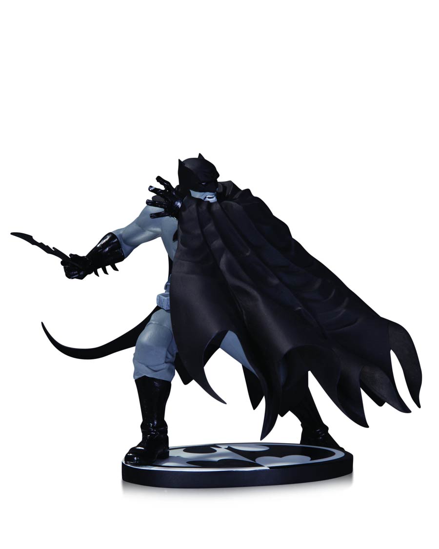 Batman Black & White Series Original Mini Statue By Dave Johnson