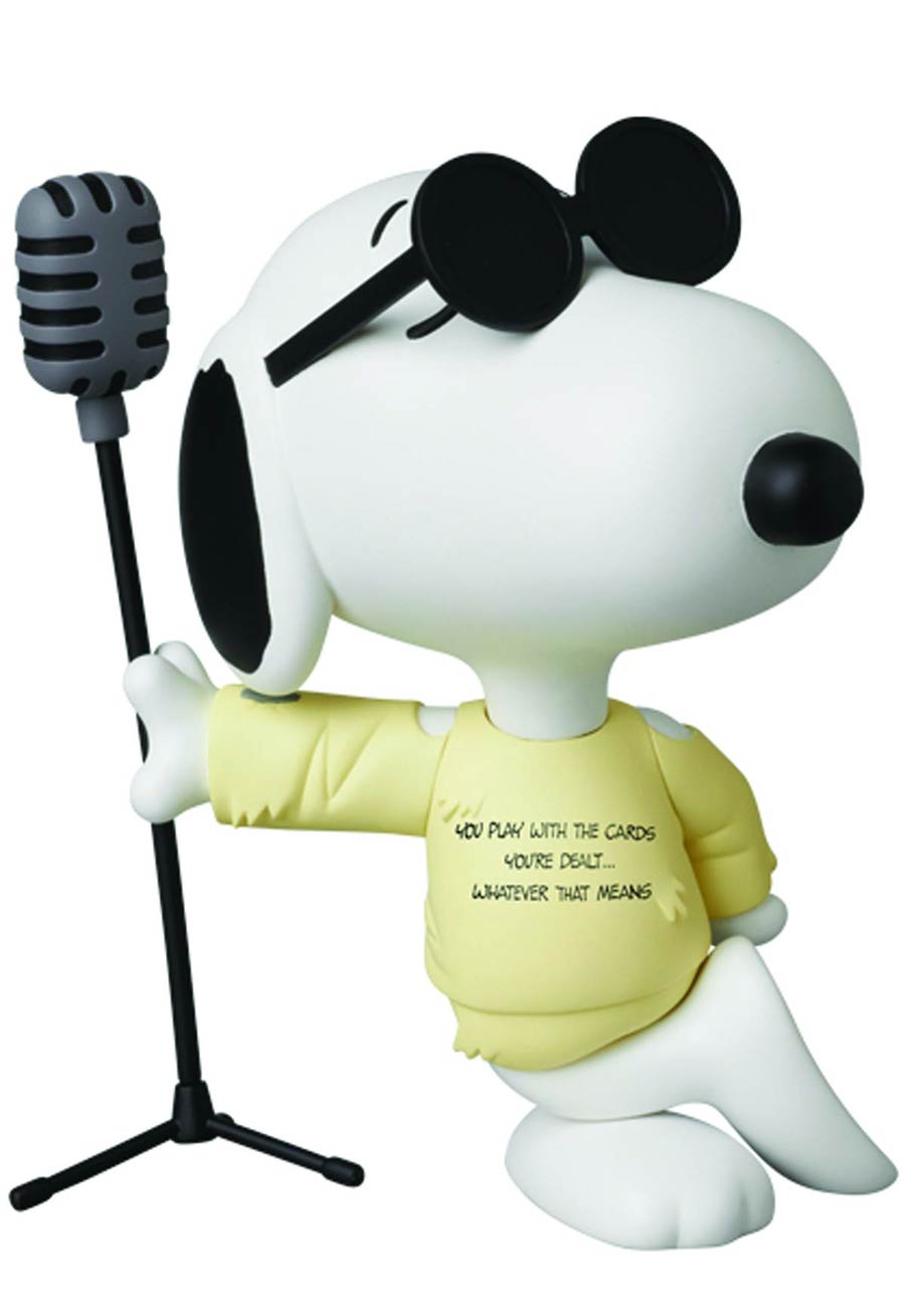 Peanuts Vinyl Collectible Doll - Gauzeshirts Snoopy