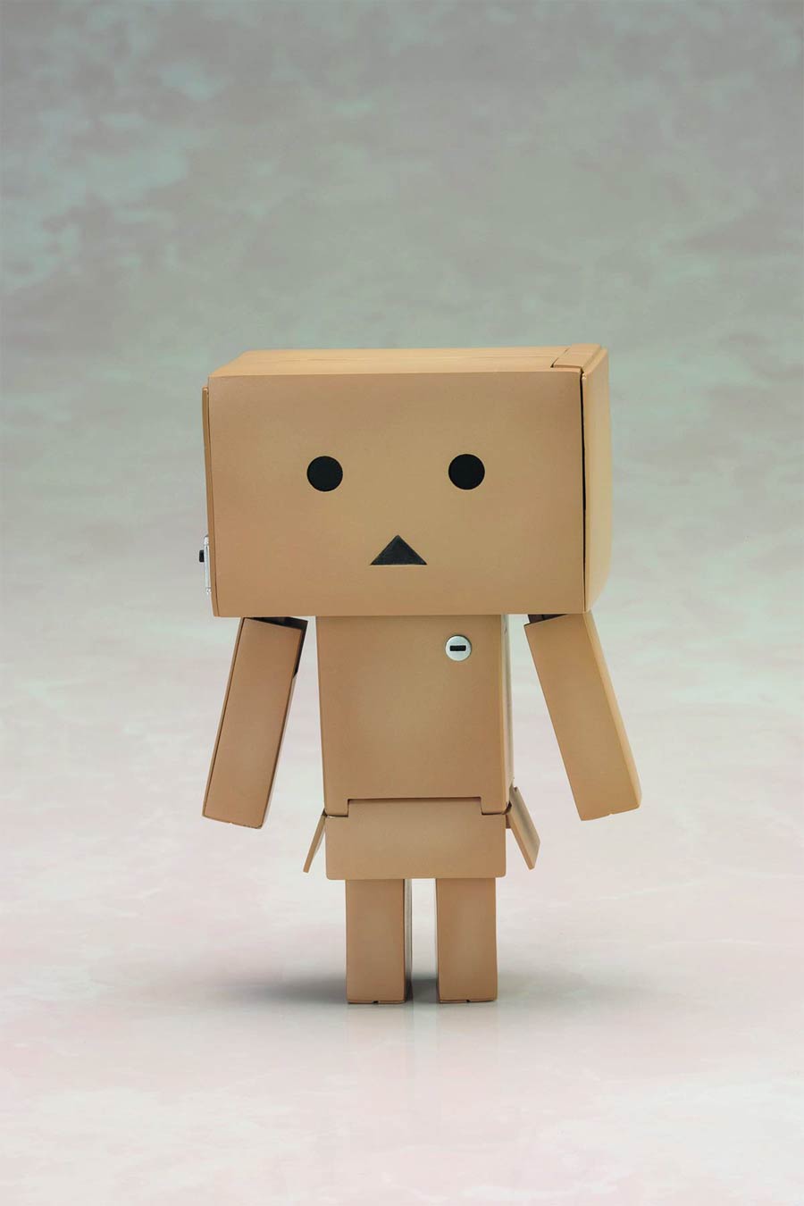 Yotsuba& Kanzenhenkei Danbo Action Figure