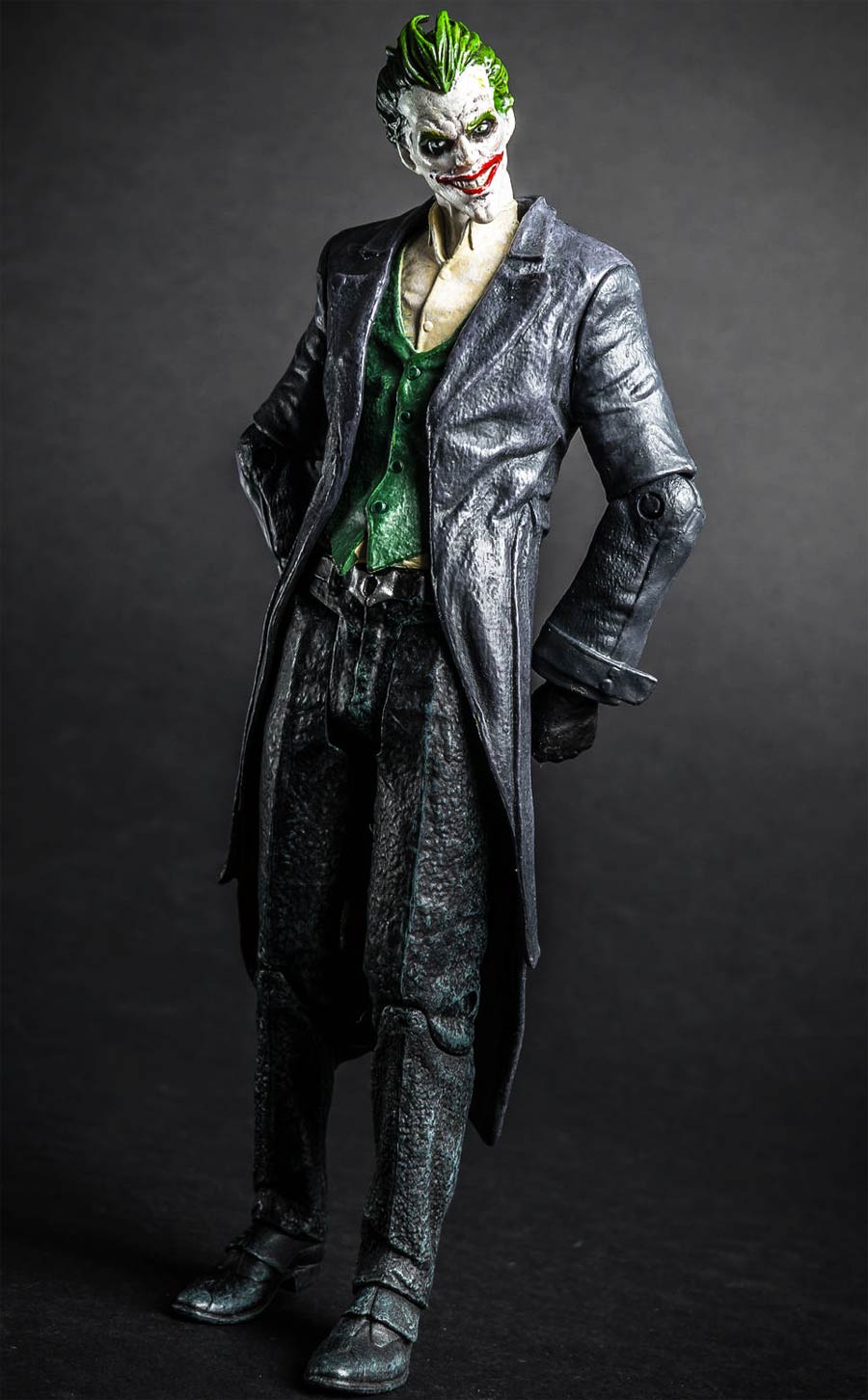 DC Universe Arkham Origins Joker 4-Inch Action Figure