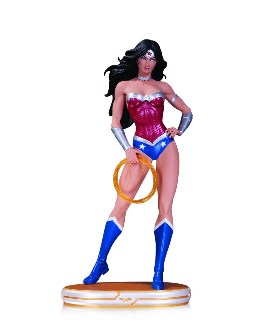 Cover Girls Of The DC Universe Wonder Woman New 52 Statue Standing Version