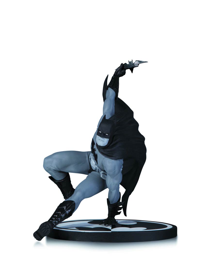 Batman Black & White Series Original Mini Statue By Bryan Hitch