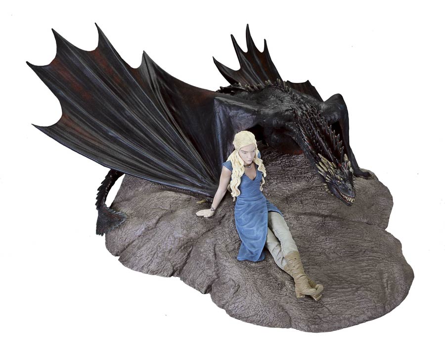 Game Of Thrones Daenerys & Drogon Statue